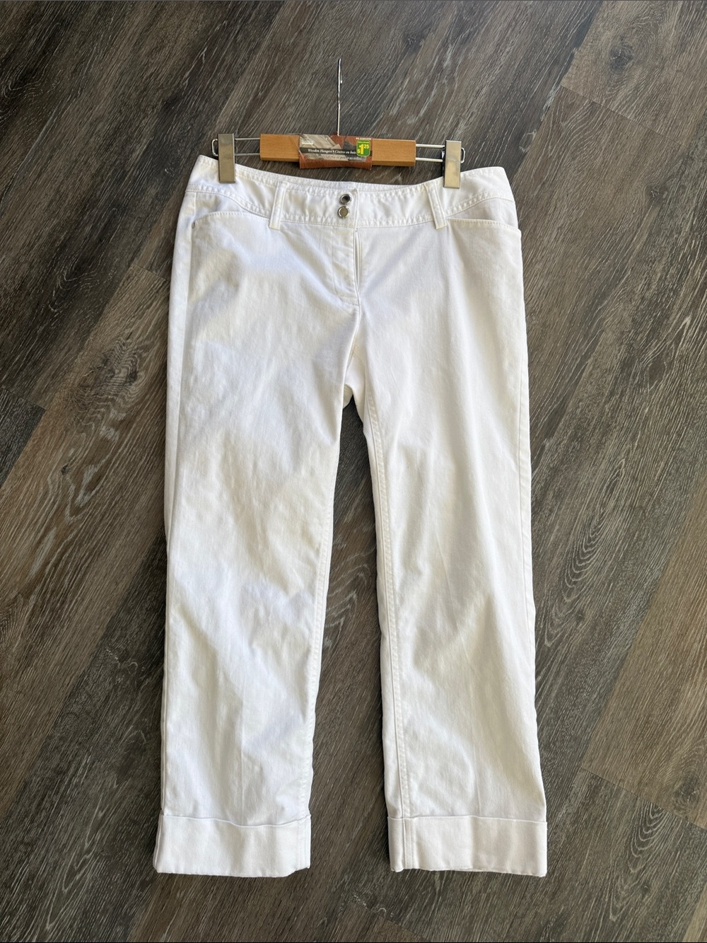White House Black Market Cream Cropped Dress Pants